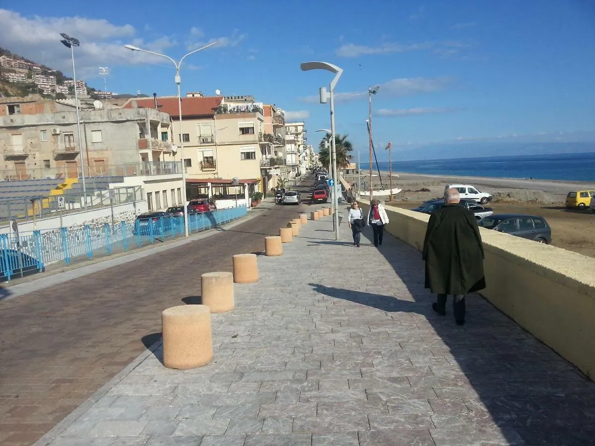 Apartment Appartamento Di Pregio In Piazza Durante Letojanni Taormina